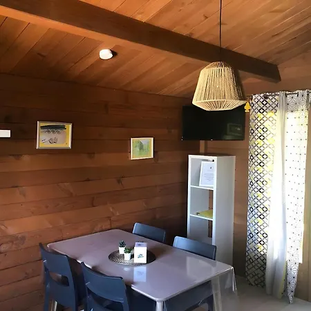 Prestige 13 Piscine Partagee Camping *