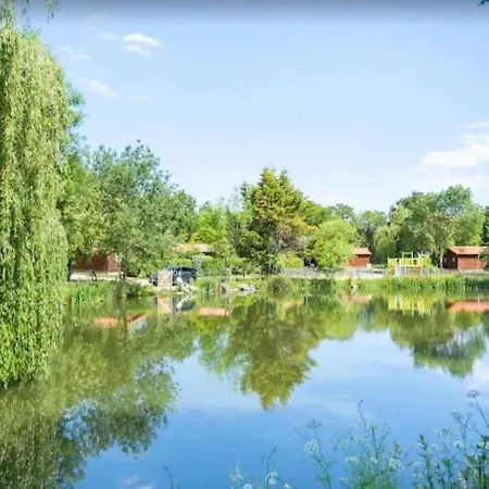 Camping Prestige 13 Piscine Partagee