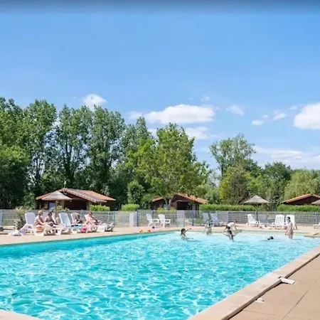 Camping Prestige 13 Piscine Partagee *