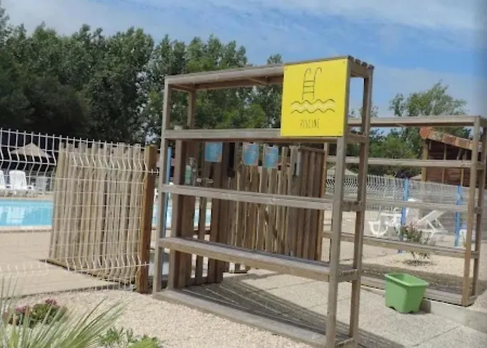 Prestige 13 Piscine Partagee Camping